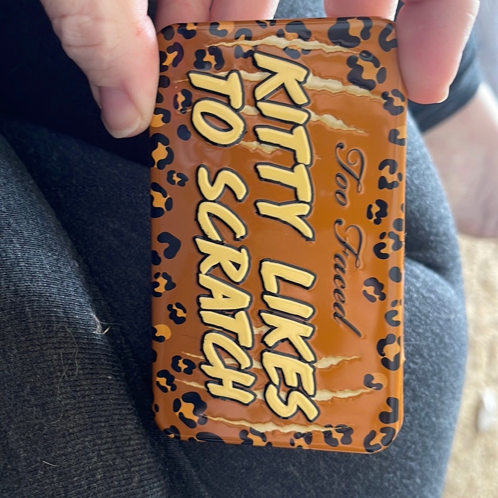 Too faced eyeshadow pallet